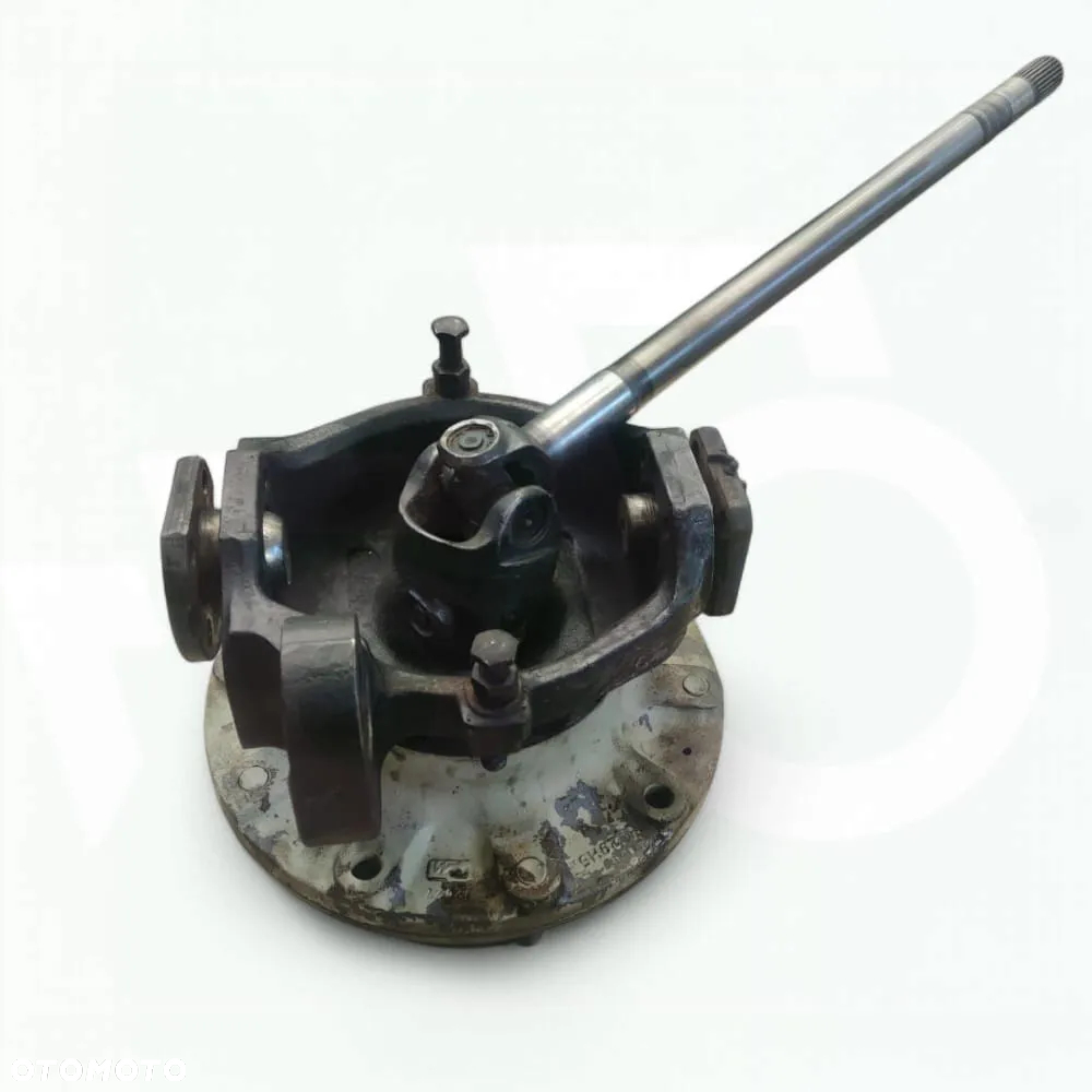 Zwrotnica Zwolnica CA0146961 Piasta 12899 146961 Carraro CASE 695 - 11