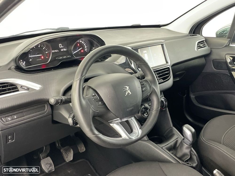 Peugeot 208 1.2 PureTech Style - 15