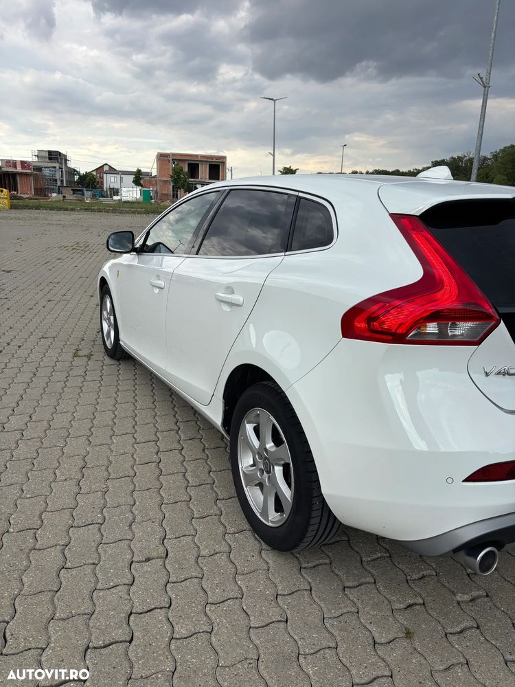 Volvo V40 D4 VEA R-Design - 2