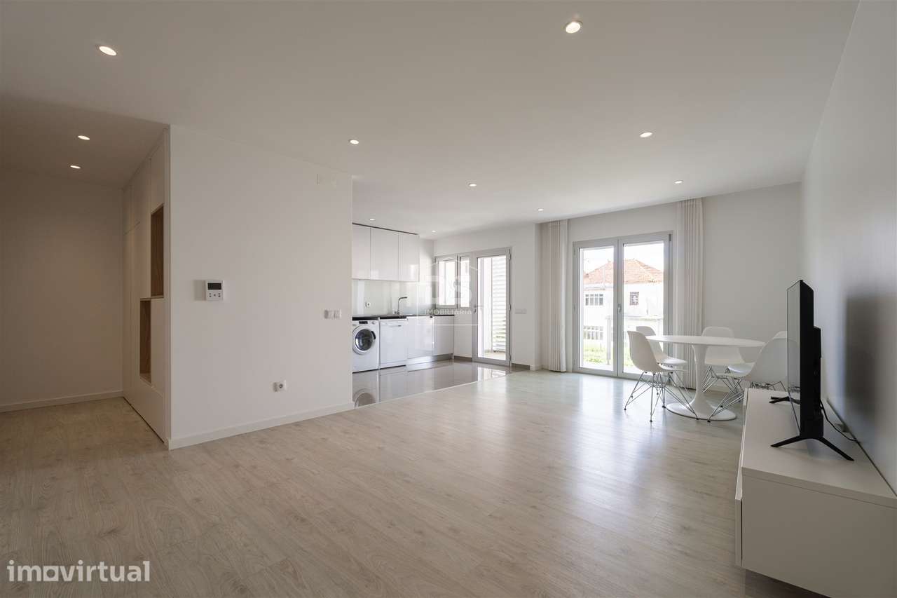 Moderno apartamento T2 no centro da Batalha - Leiria - Grande imagem: 4/31