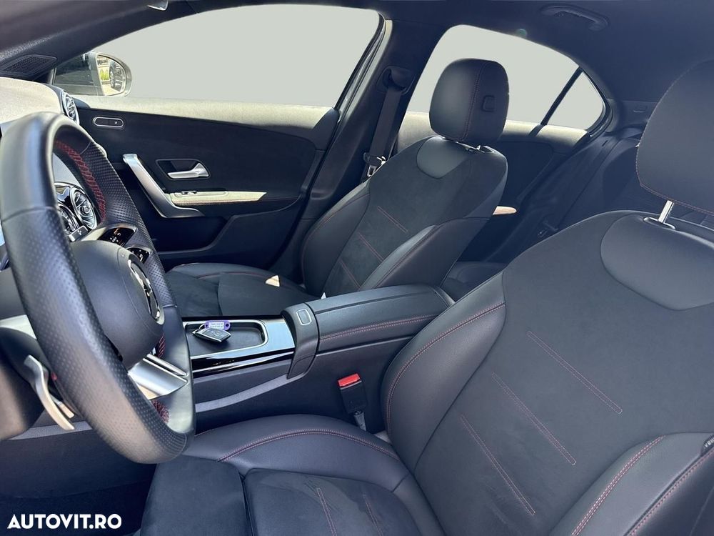 Mercedes-Benz A 200 Sedan MHEV 7G-DCT - 14