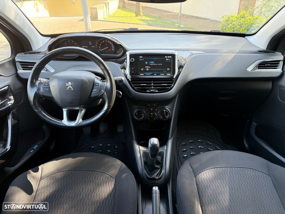 Peugeot 208 1.2 PureTech Style - 4