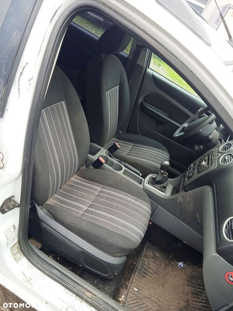 Na części Ford Focus MK2 Lift 1.8 TDCI kombi lakier Frozen White silnik skrzynia maska klapa drzwi zderzak - 11