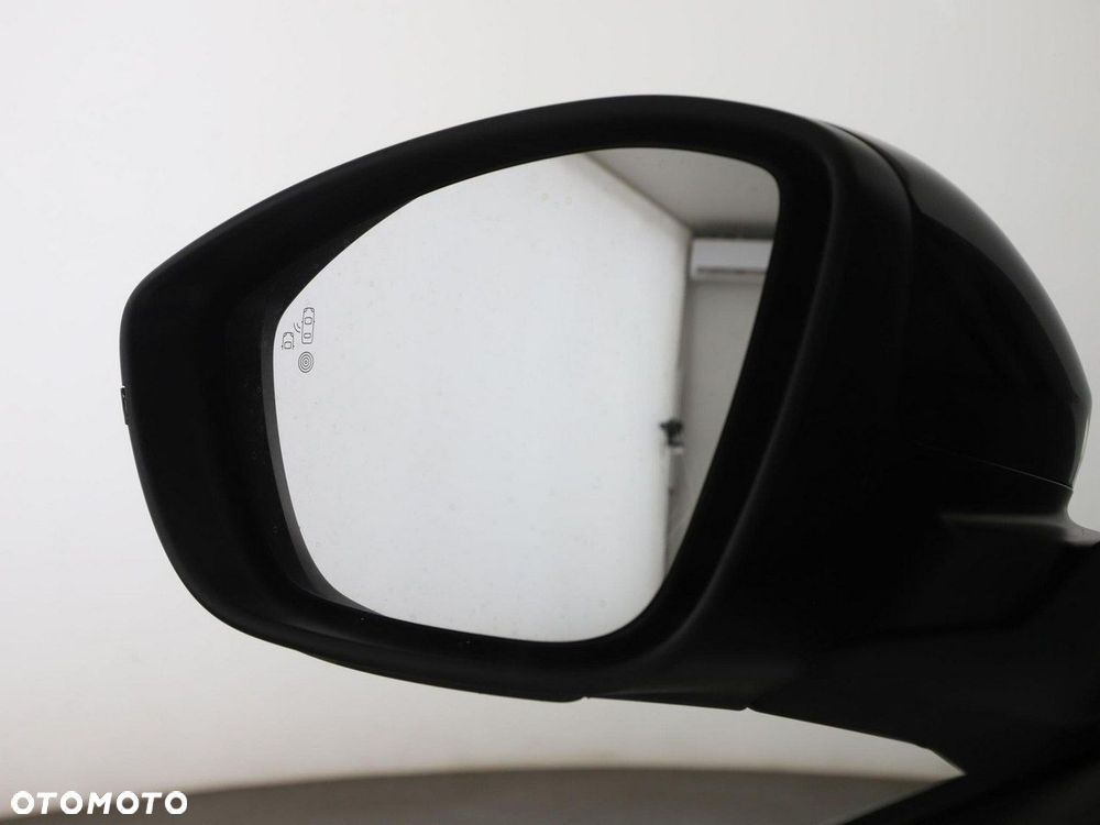 Peugeot 2008 1.2 PureTech GT Line S&S EAT8 - 37