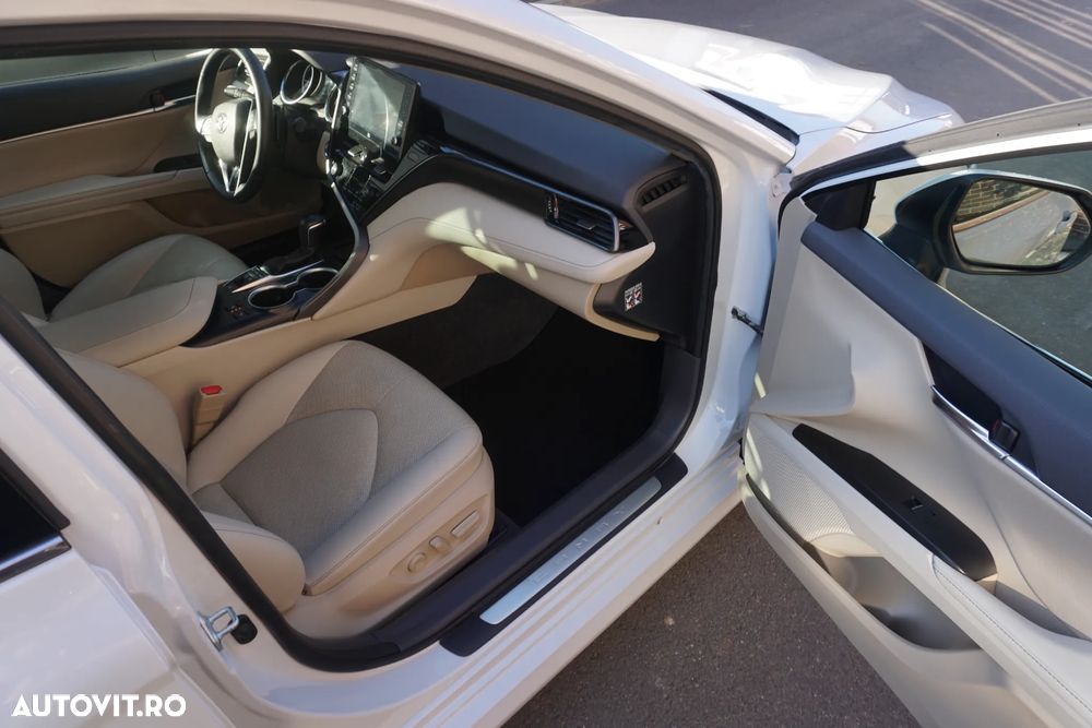 Toyota Camry 2.5 Hybrid Exclusive - 4