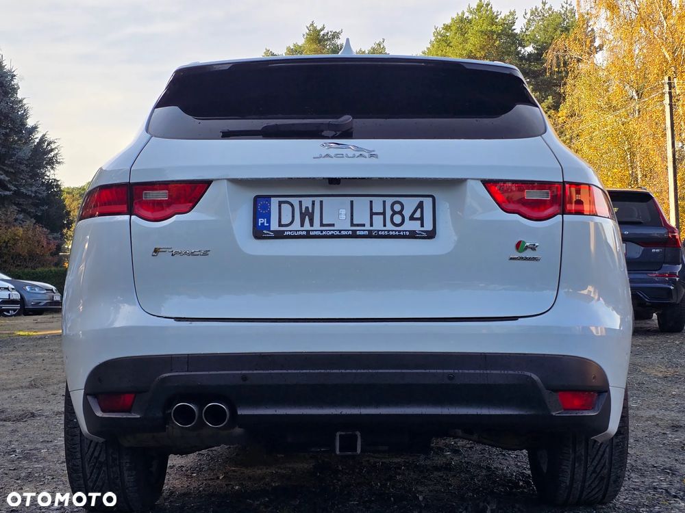 Jaguar F-Pace 20d AWD R-Sport - 11