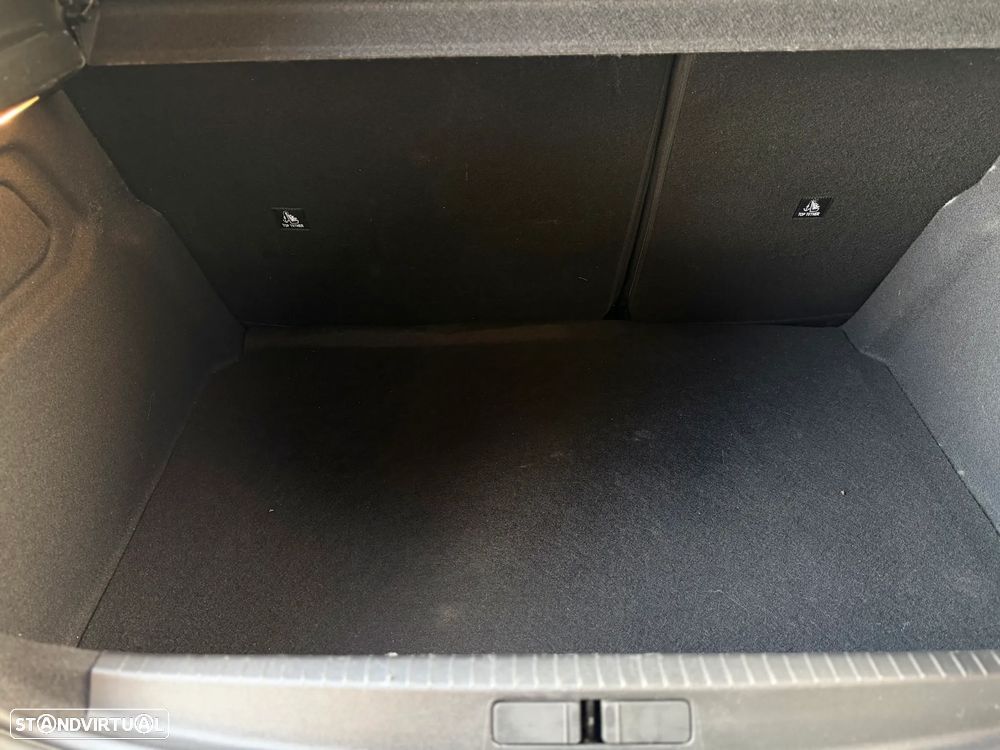 Peugeot 208 1.2 PureTech Allure - 24