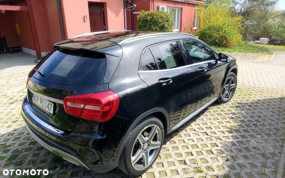 Mercedes-Benz GLA 250 4Matic 7G-DCT AMG Line - 2