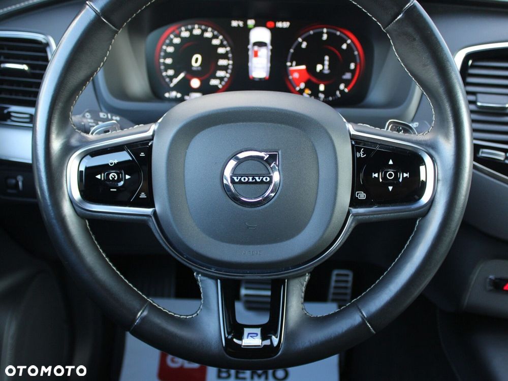 Volvo XC 90 D5 SCR AWD R-Design - 27