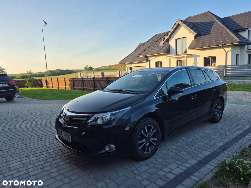 Toyota Avensis 1.8 Premium EU5 - 7