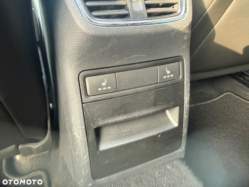 Skoda Octavia 2.0 TDI DSG RS - 17