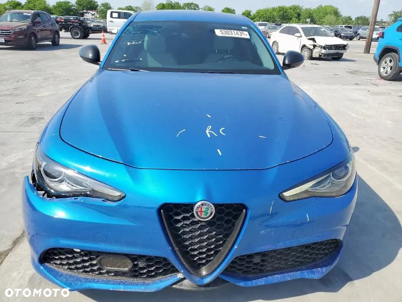 Alfa Romeo Giulia - 9