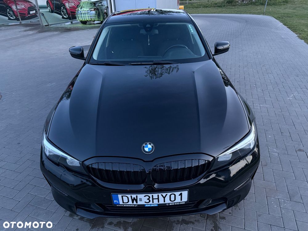 BMW Seria 3 320i - 4