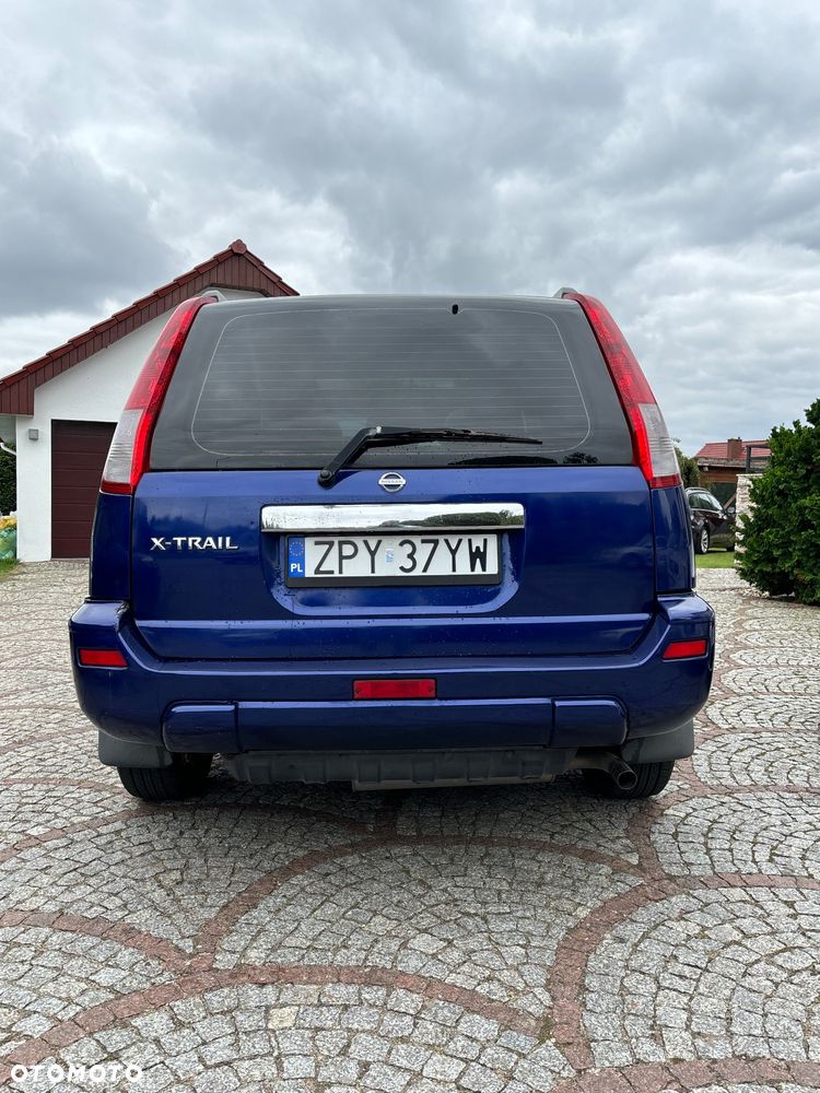 Nissan X-Trail 2.0 4x2 Comfort - 9