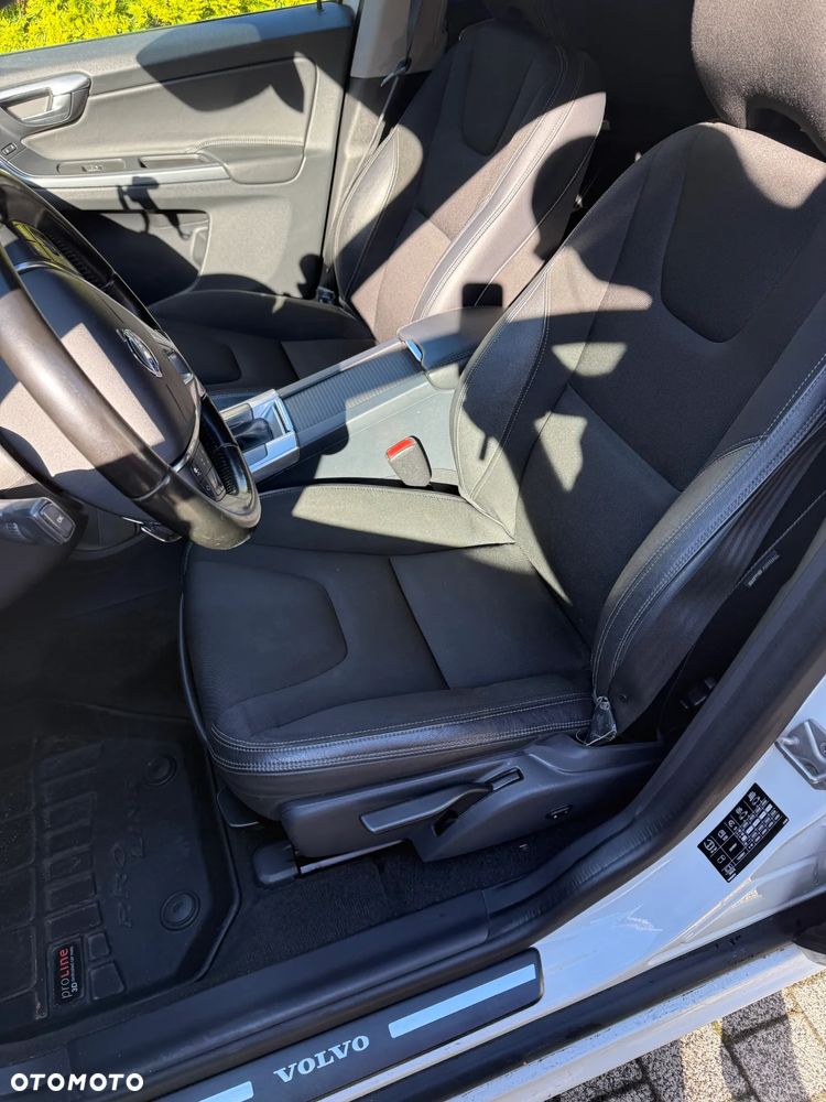 Volvo XC 60 D4 Drive-E Momentum - 14