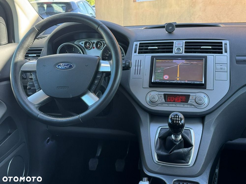 Ford Kuga - 24