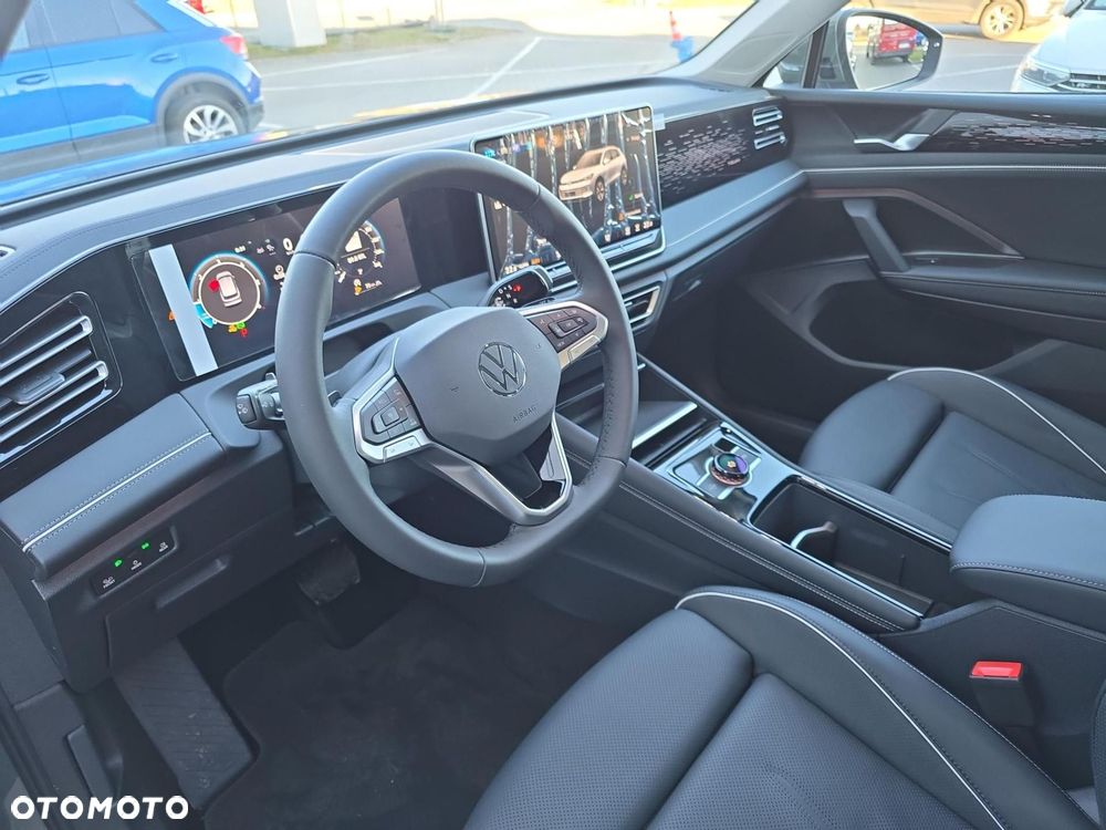 Volkswagen Tiguan - 10