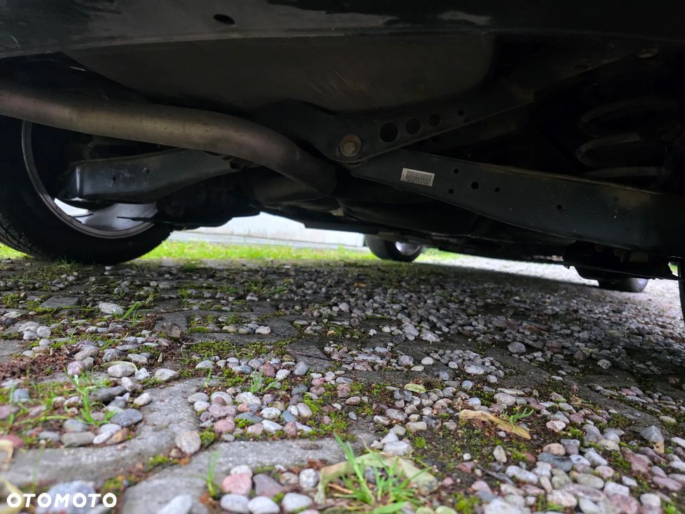 Audi A3 3-drzwiowe 1.6 TDI DPF Ambition - 34