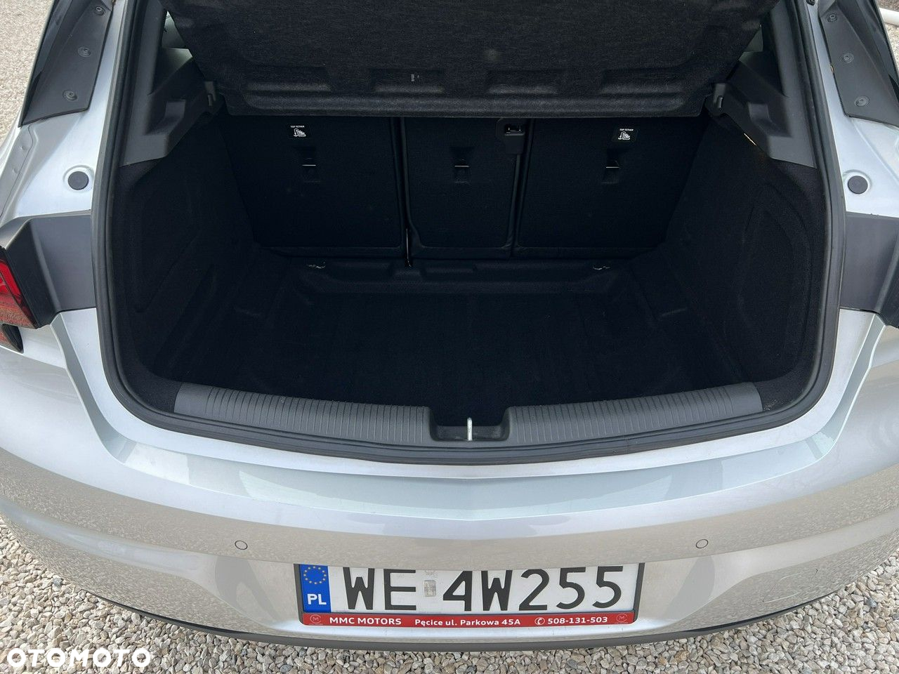 Opel Astra V 1.2 T Elegance S&S - 23
