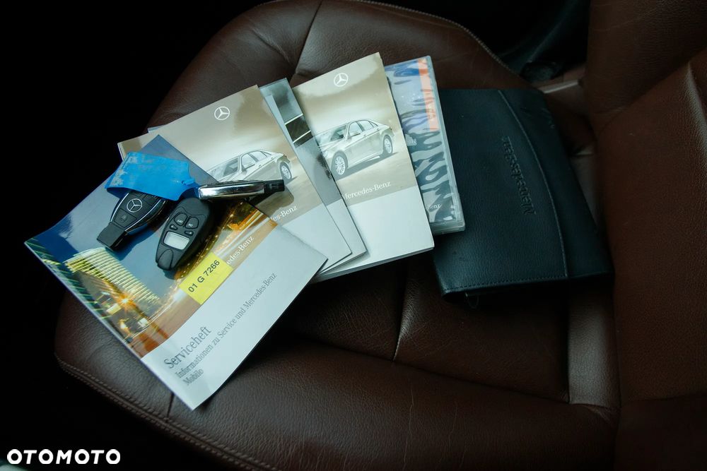 Mercedes-Benz Klasa E 350 CDI BlueEff Avantgarde - 38