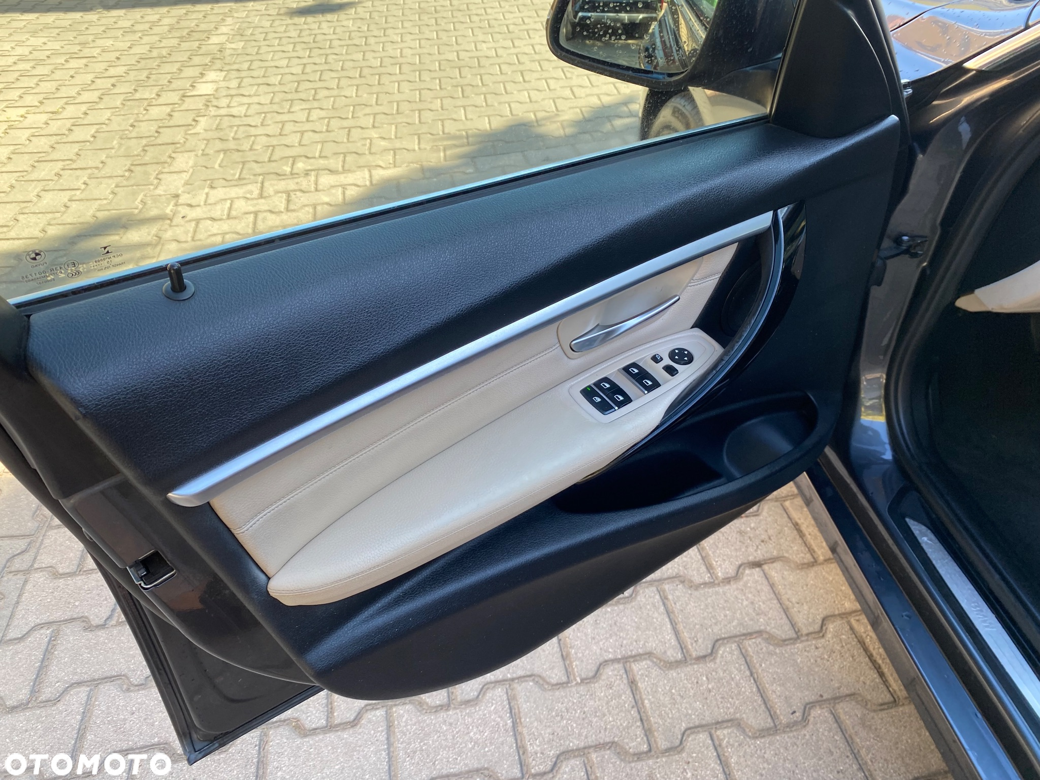 BMW Seria 3 320d Luxury Line - 11