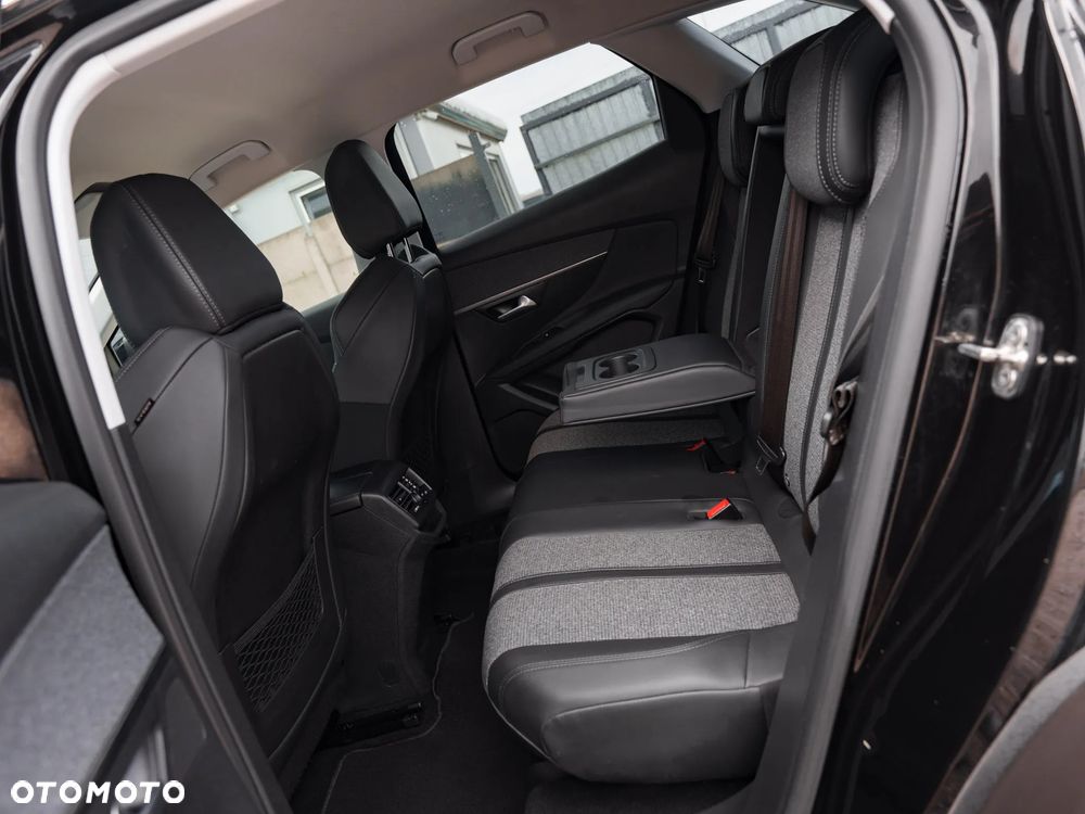 Peugeot 3008 1.5 BlueHDi Allure S&S - 16