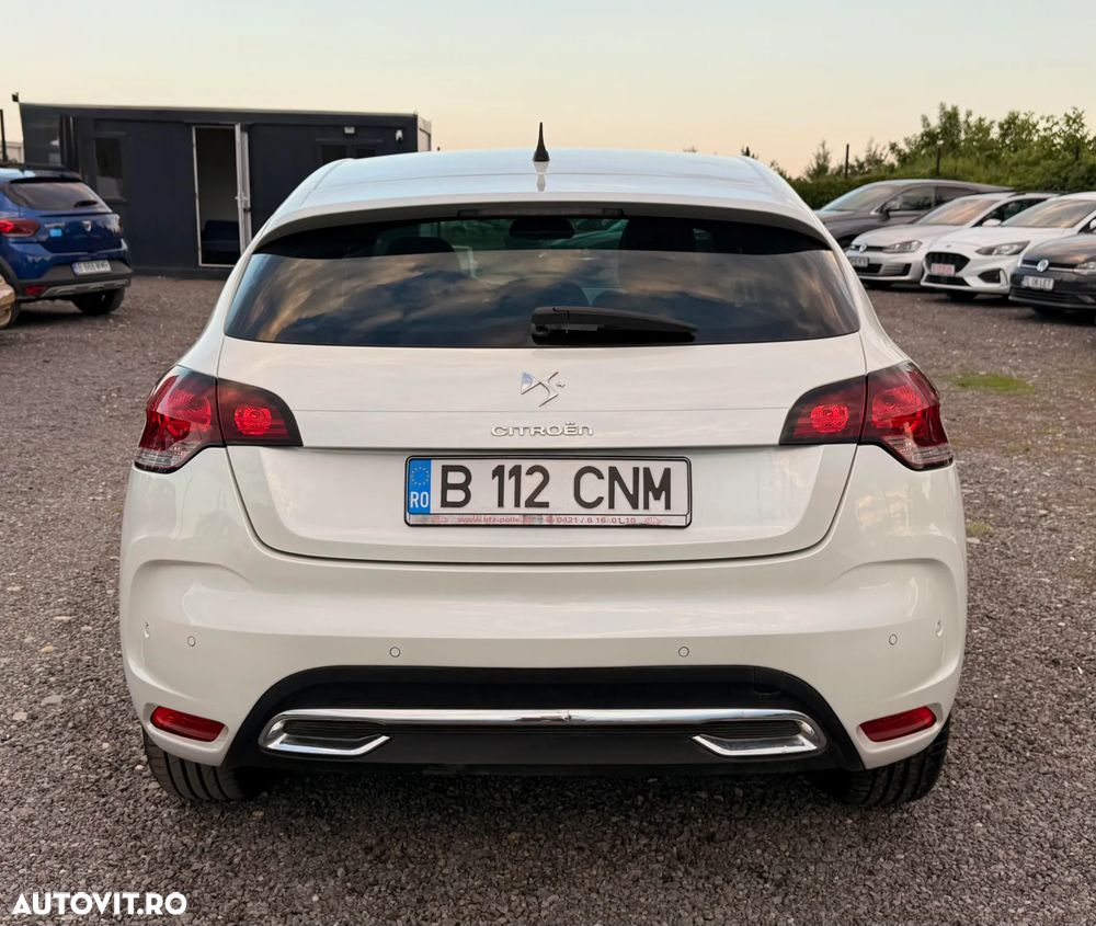 Citroën DS4 HDi 110 Chic - 32