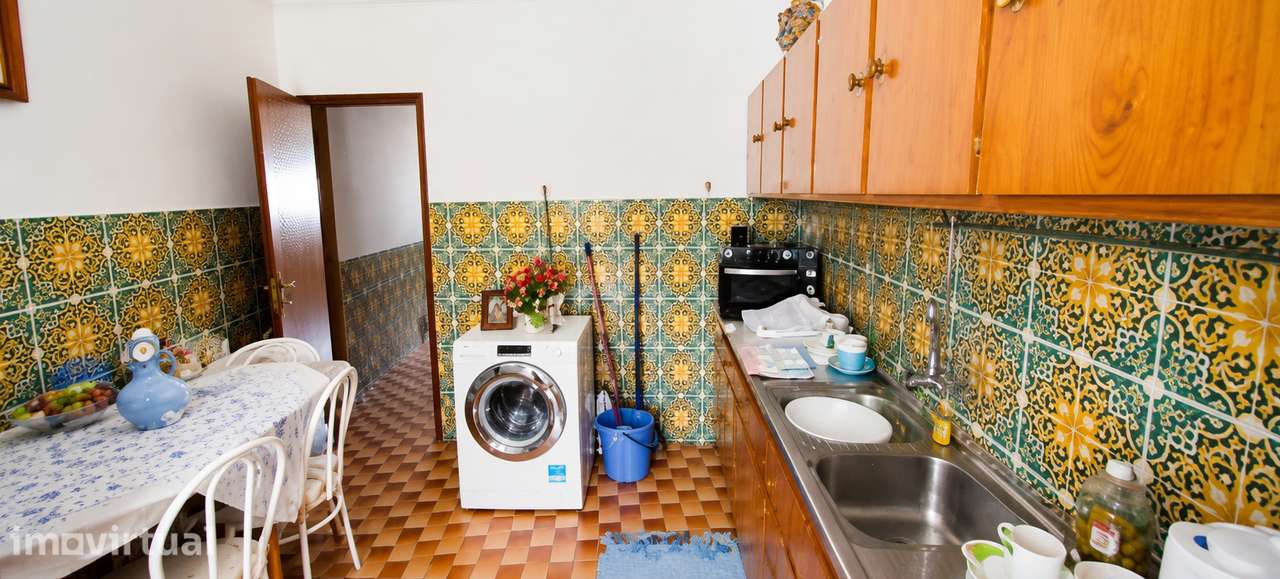 Moradia  T2 constituída por 2 pisos com quintal e terraços - Grande imagem: 5/34
