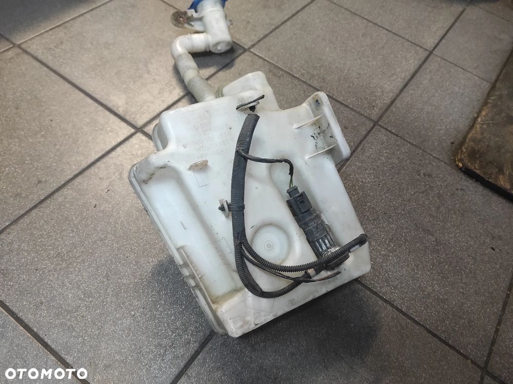 ZBIORNICZEK ZBIORNIK SPRYSKIWACZY 1K0955453Q 1K0955453R 1K0955453S AUDI A3 8P SKODA OCTAVIA 2  VW GOLF 5 6 PLUS HB KOMBI JETTA TIGUAN TOURAN CADDY EOS SEAT LEON 2 ALTEA TOLEDO 3 ALTEA XL WYSYŁKA !!!!!!!! - 2