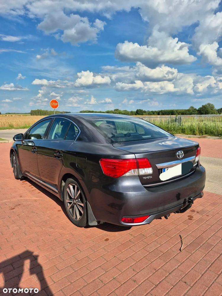Toyota Avensis 1.8 Premium - 6