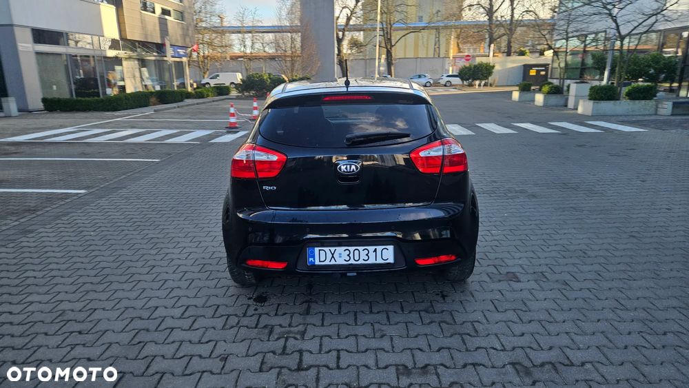 Kia Rio 1.4 Fifa World Cup Edition - 10