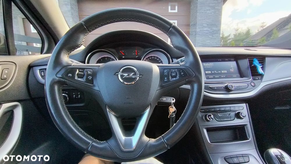 Opel Astra 1.4 T Enjoy - 11