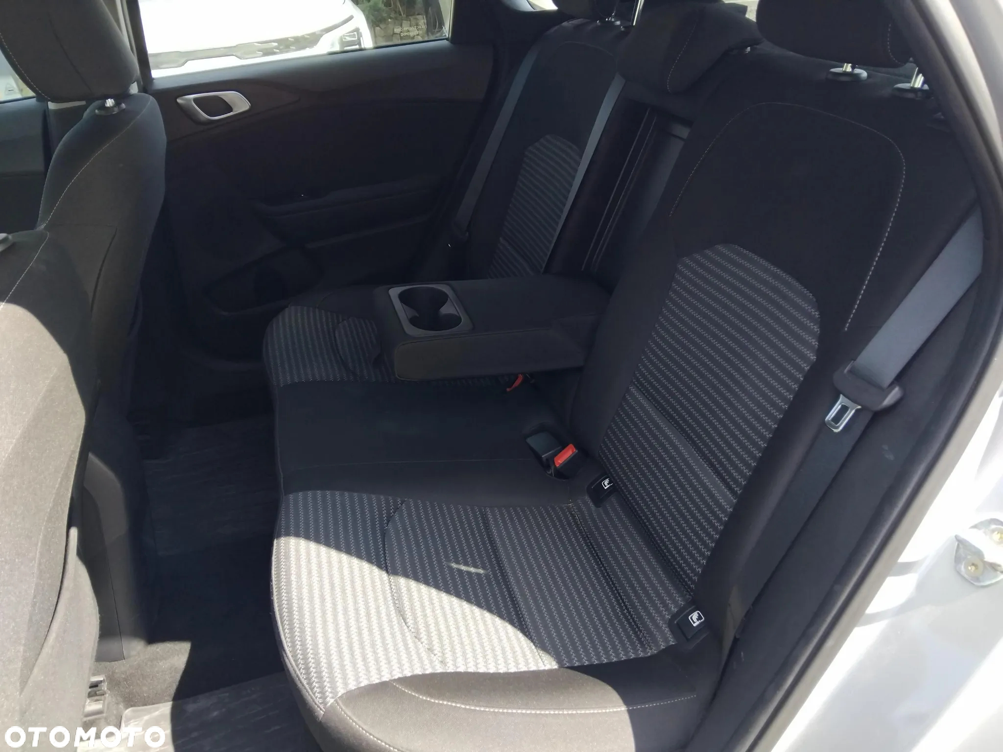 Kia Ceed 1.5 T-GDI M - 19