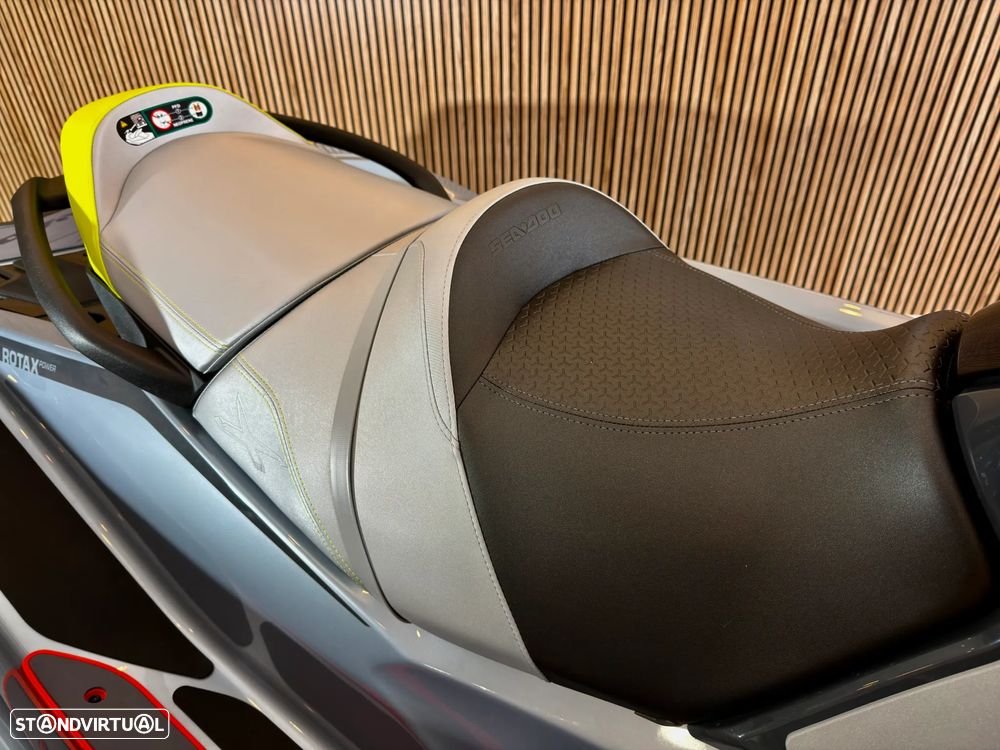 Sea-Doo RXT-X 325 RS - 19