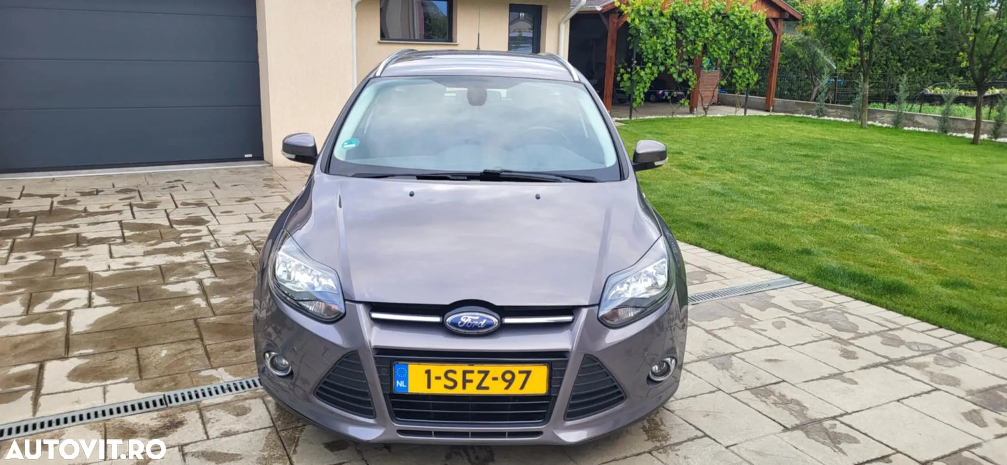 Ford Focus - 10