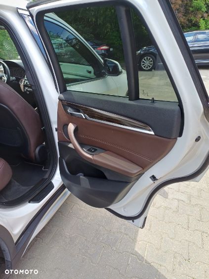 BMW X1 - 24
