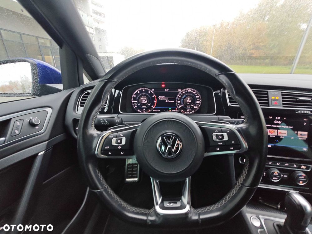 Volkswagen Golf - 8