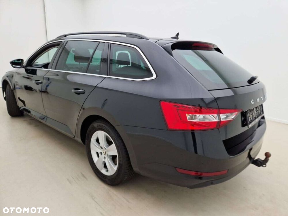 Skoda Superb 1.5 TSI ACT DSG Active - 4