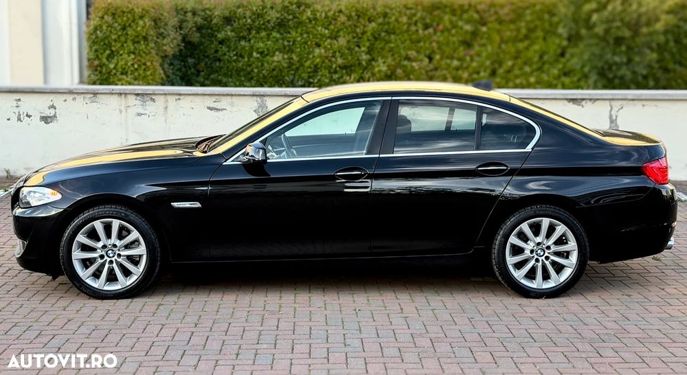 BMW Seria 5 520d Aut. - 12