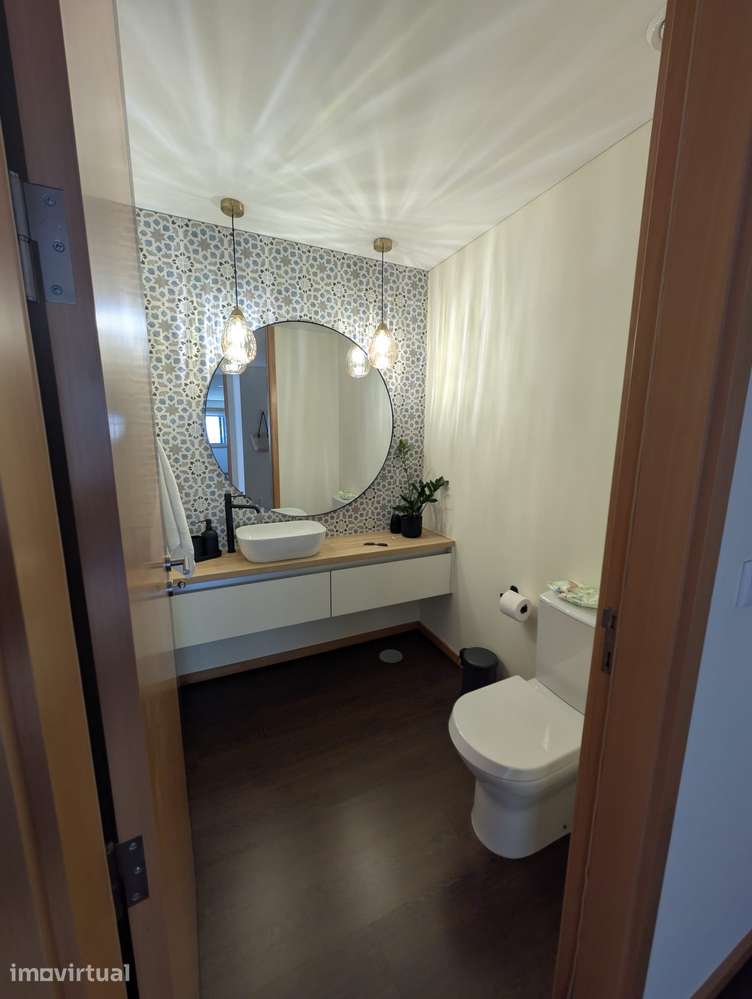 Apartamento T3 com 3 casas de banho, varanda e garagem - Grande imagem: 3/14
