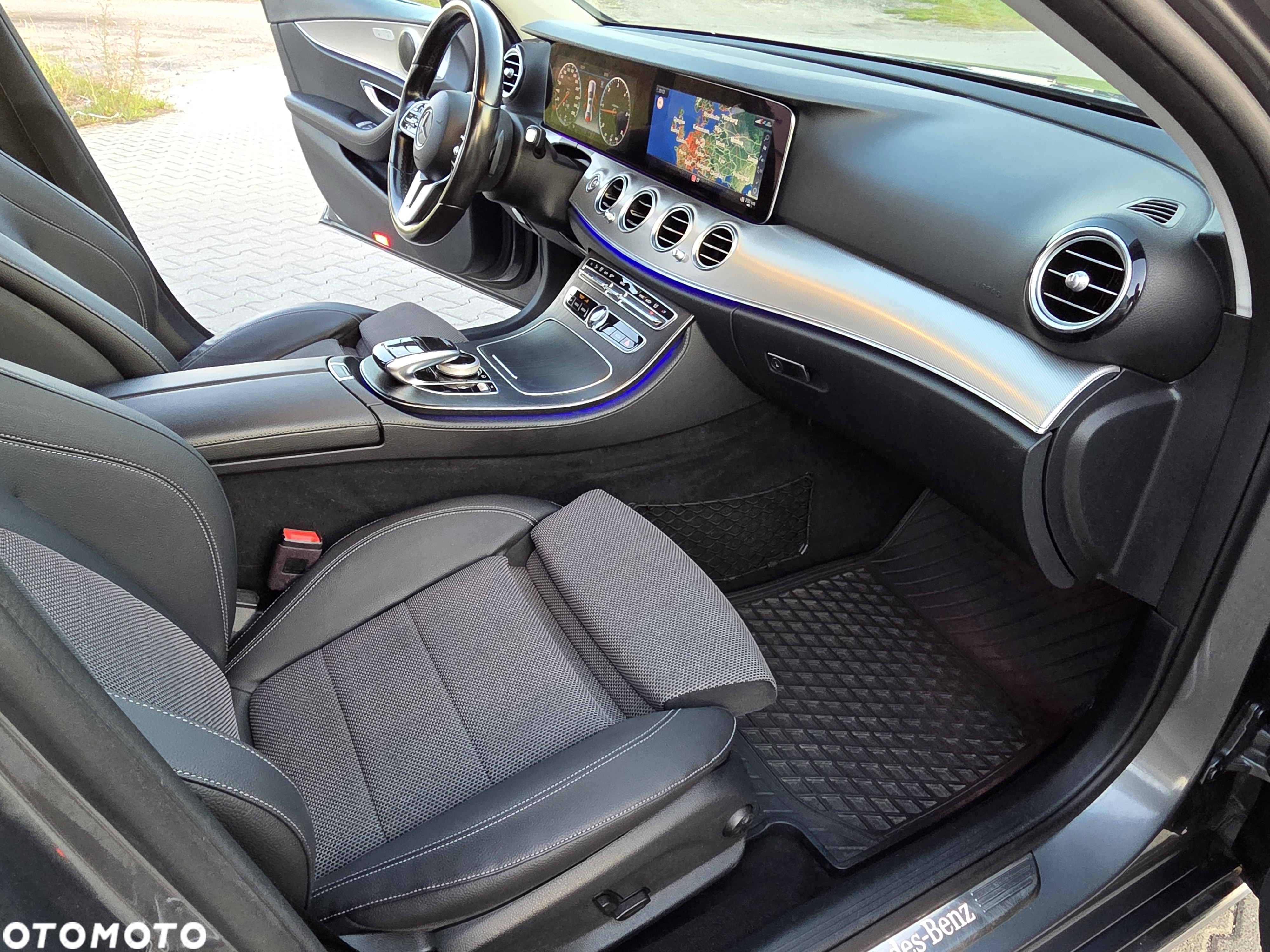 Mercedes-Benz Klasa E 220 d T 9G-TRONIC Exclusive - 15