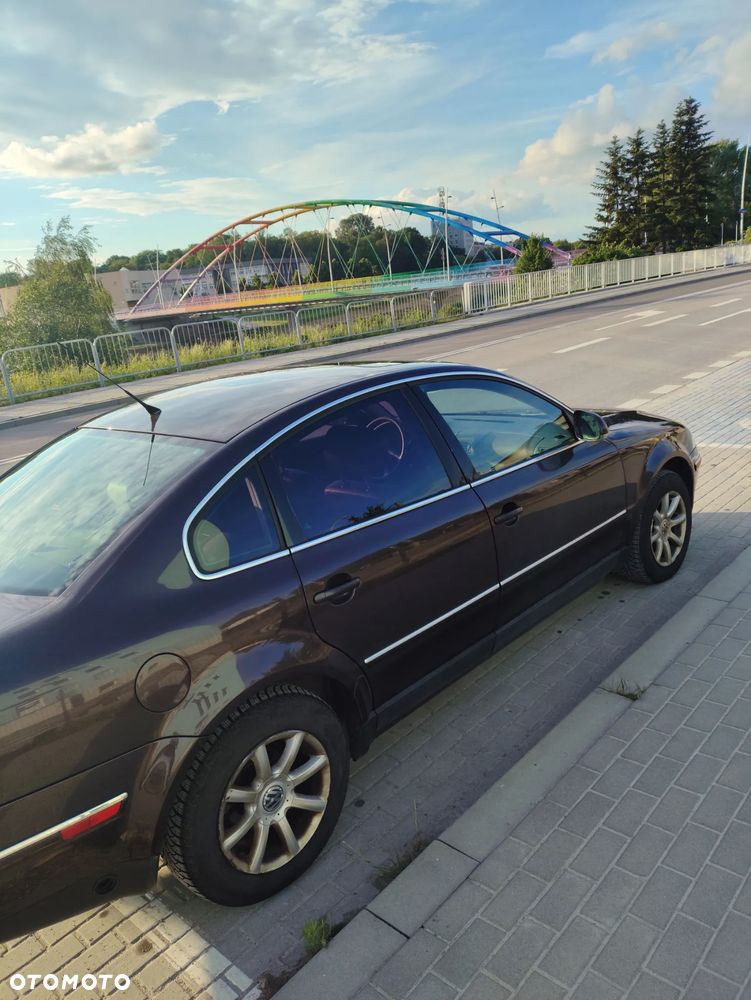 Volkswagen Passat 1.8T Comfortline Tiptr - 4