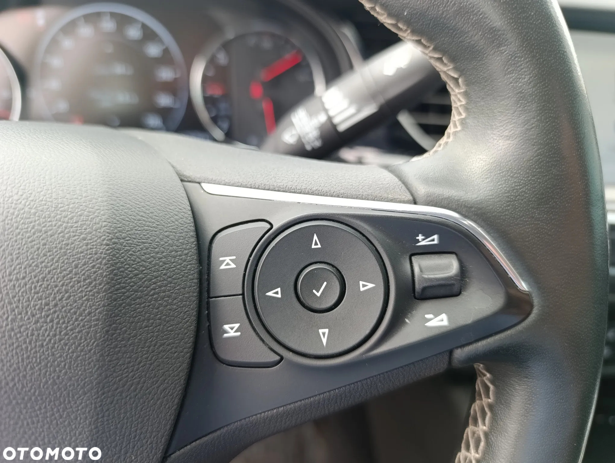 Opel Insignia 2.0 CDTI Cosmo S&S - 22