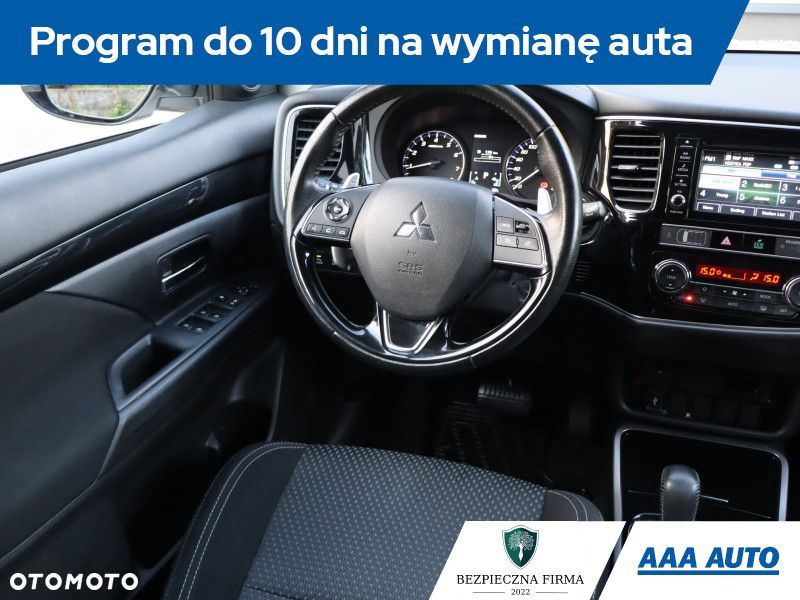 Mitsubishi Outlander - 8