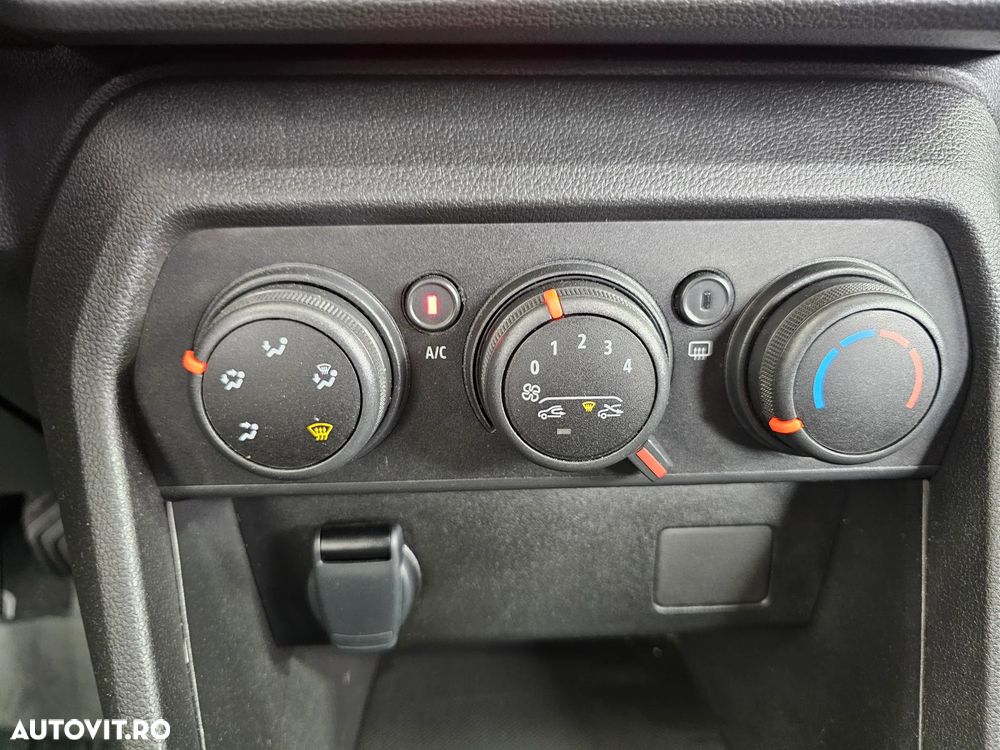 Dacia Logan TCe 90 MT5 Expression - 14