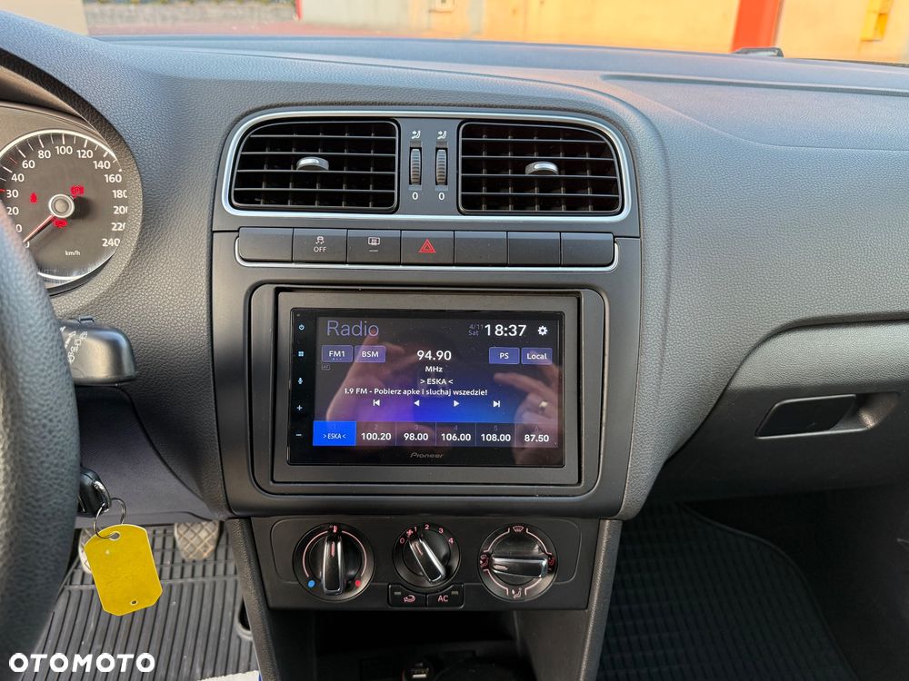 Volkswagen Polo 1.4 16V Trendline - 27