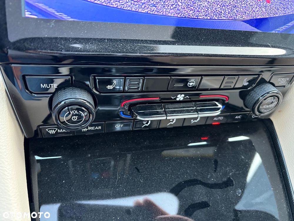 Jeep Grand Cherokee - 29