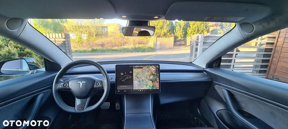 Tesla Model 3 - 11