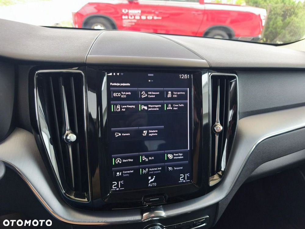 Volvo XC 60 D4 AWD Momentum - 35