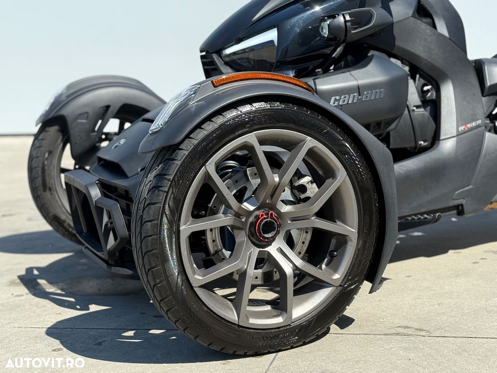 Can-Am Ryker 900 - 4